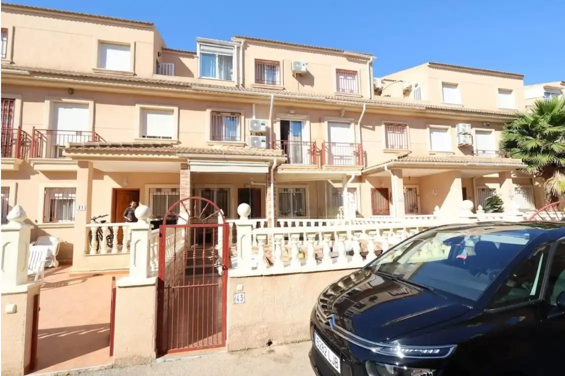 Vista exterior de Dúplex en venta en Orihuela con Aire acondicionado, Calefacción y Terraza