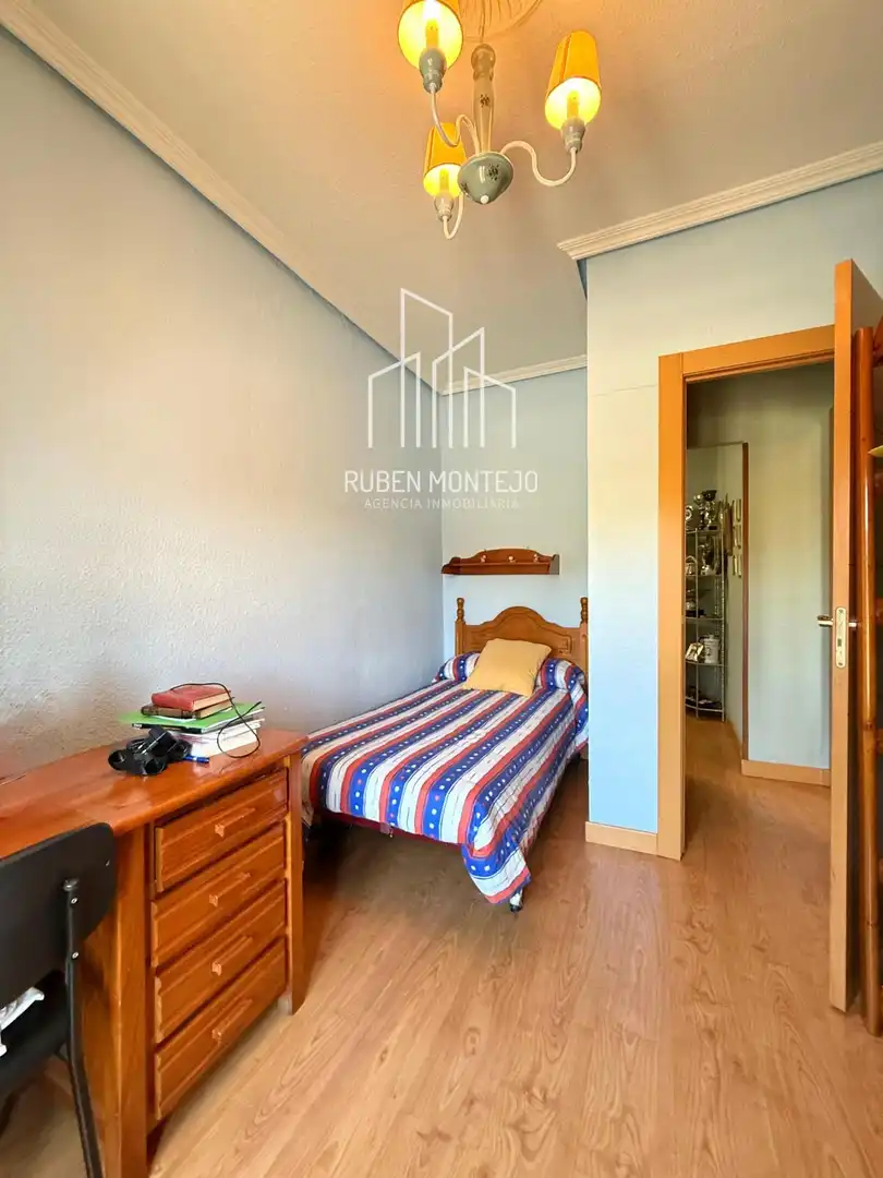 Schlafzimmer von Einfamilien-Reihenhaus zur Miete in Salamanca mit Heizung, Terrasse und Abstellraum