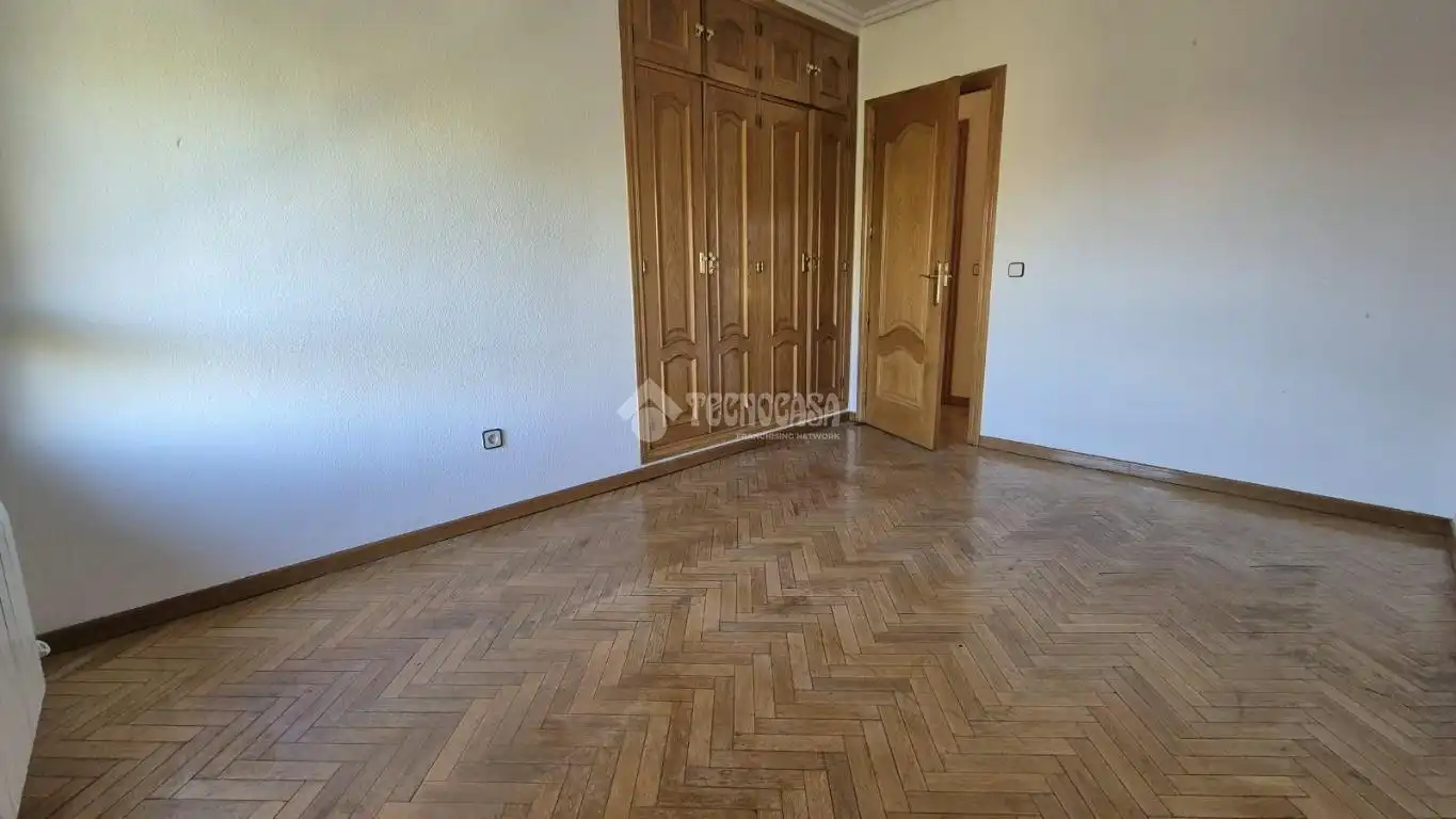 Habitación de Piso en venta en Villaverde