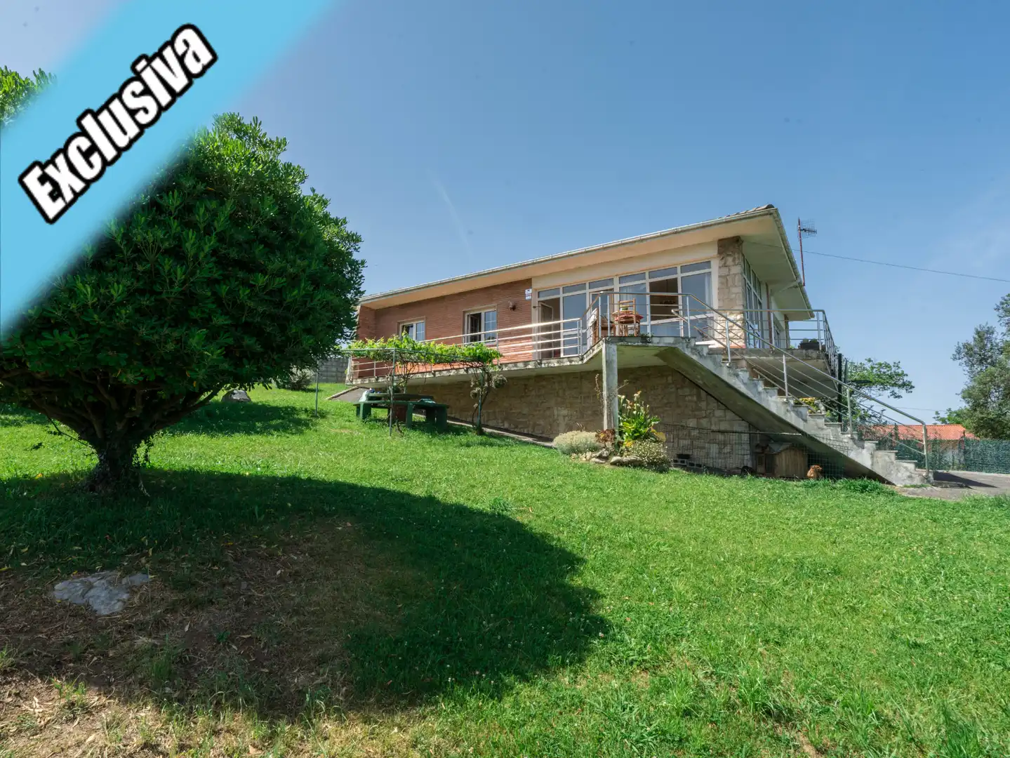 Vista exterior de Casa o chalet en venta en Arnuero con Calefacción, Jardín privado y Terraza