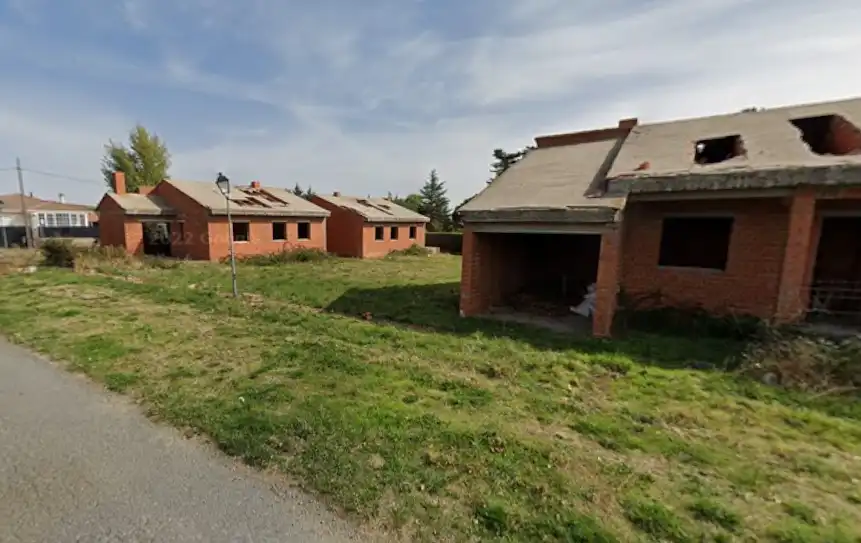 Edificio en venta en Herradón de Pinares, Ávila