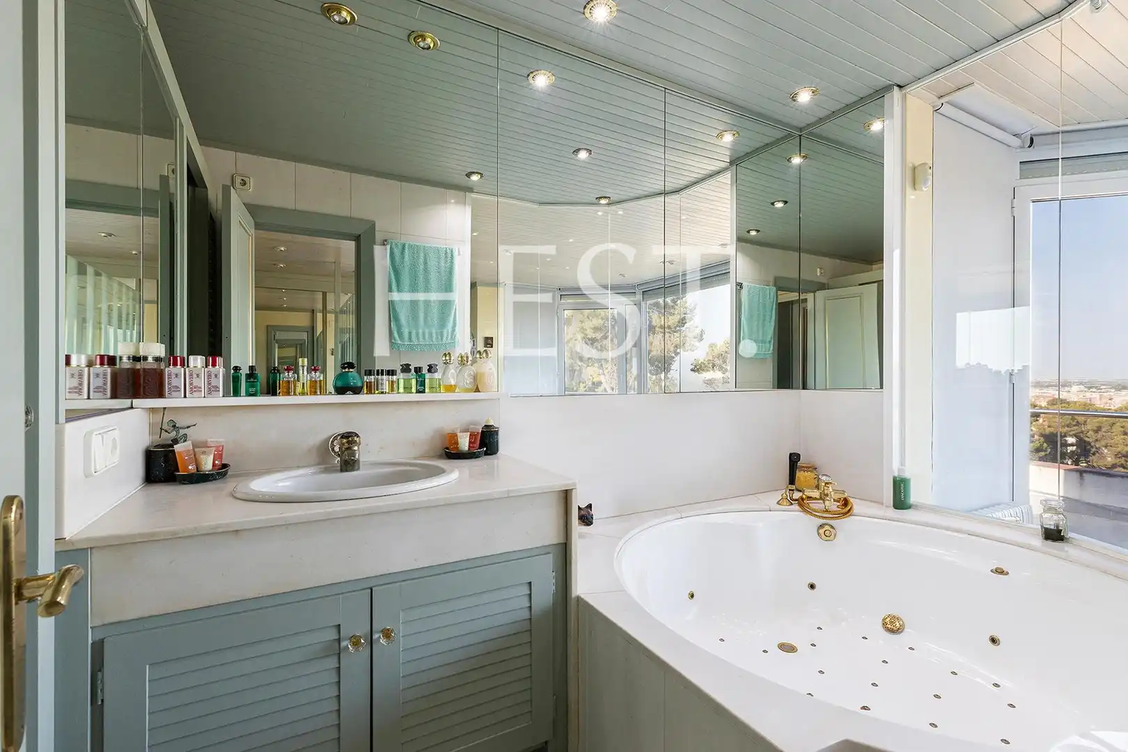 Baño de Casa o chalet en venta en Castelldefels con Calefacción, Jardín privado y Parquet
