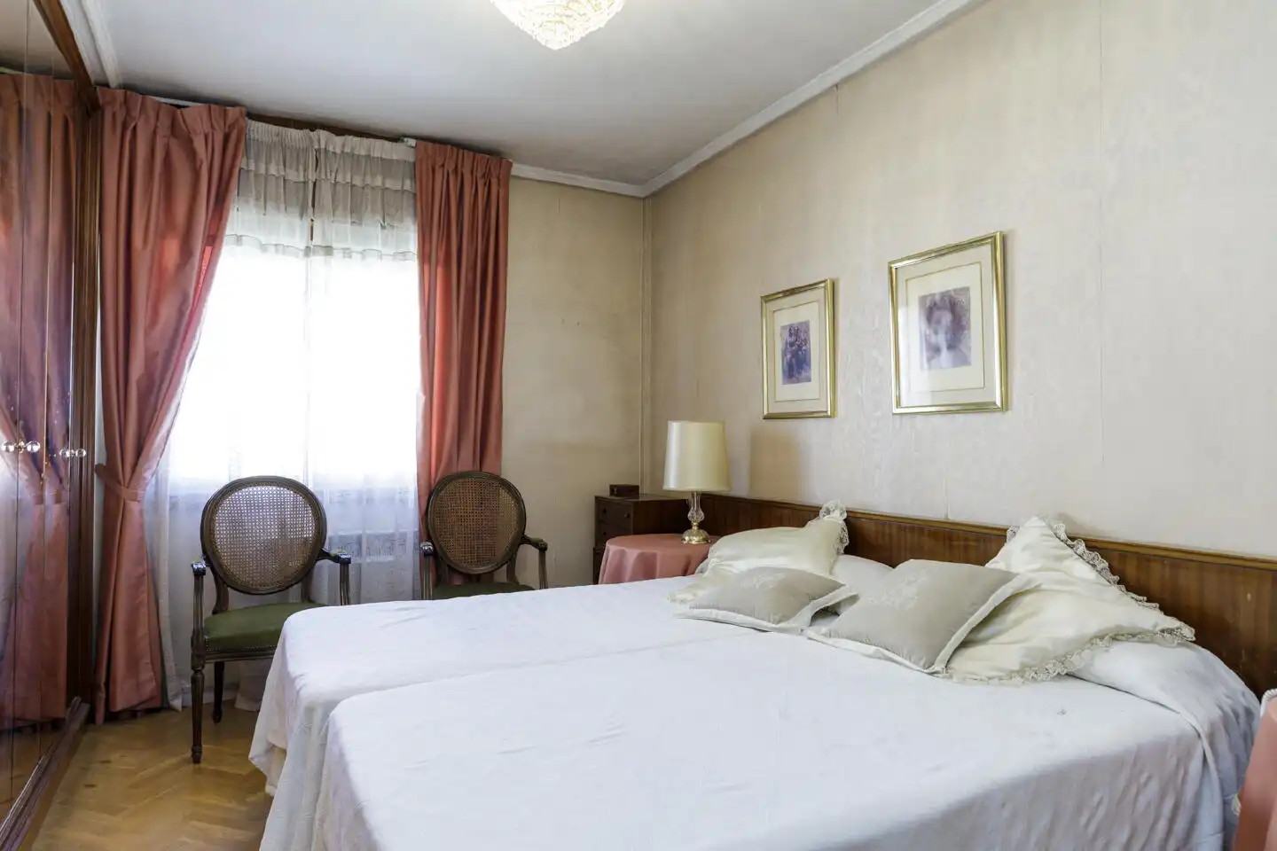 Habitación de Piso en venta en Zaragoza
