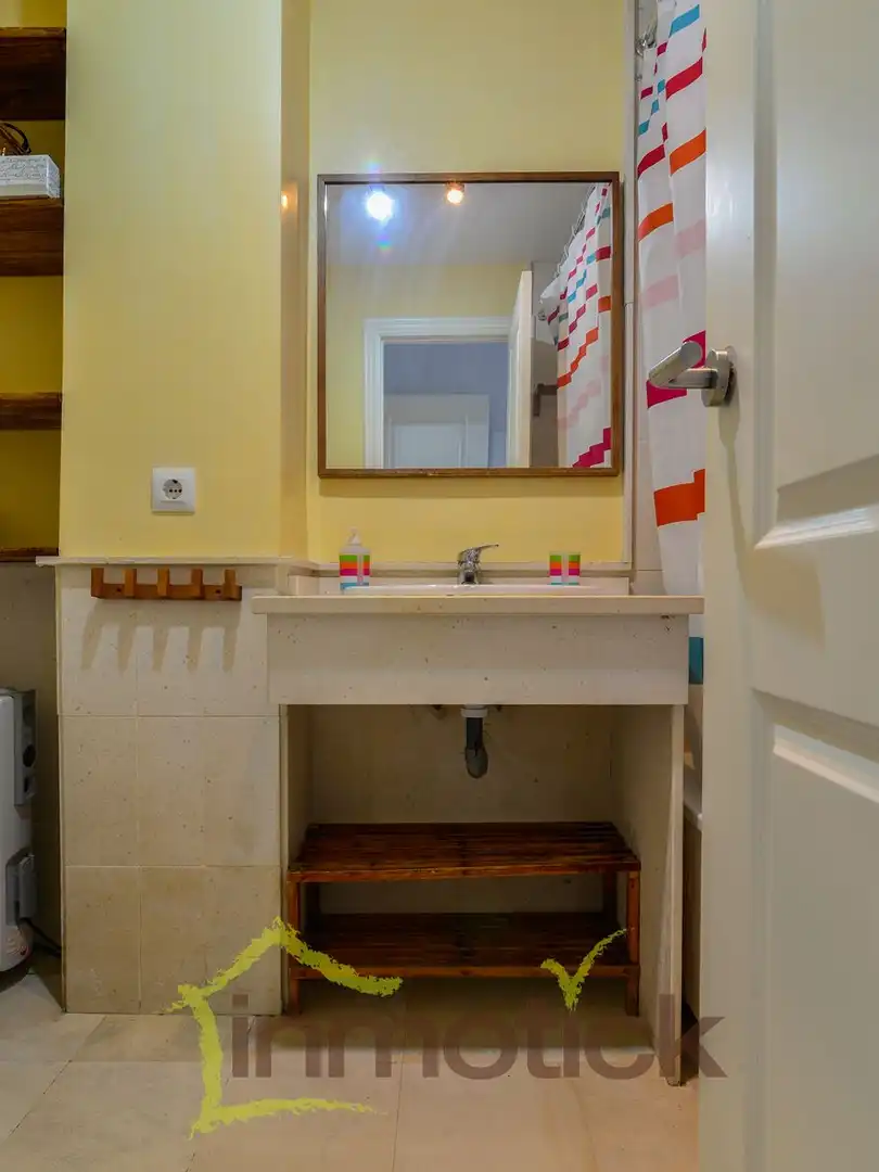 Badezimmer von Wohnung zur Miete in El Portil mit Möbliert