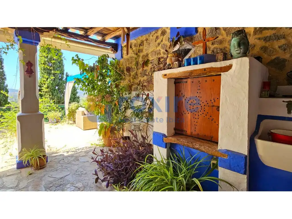 Vista exterior de Casa o xalet de lloguer en Sant Joan de Labritja amb Aire condicionat, Calefacció i Jardí privat