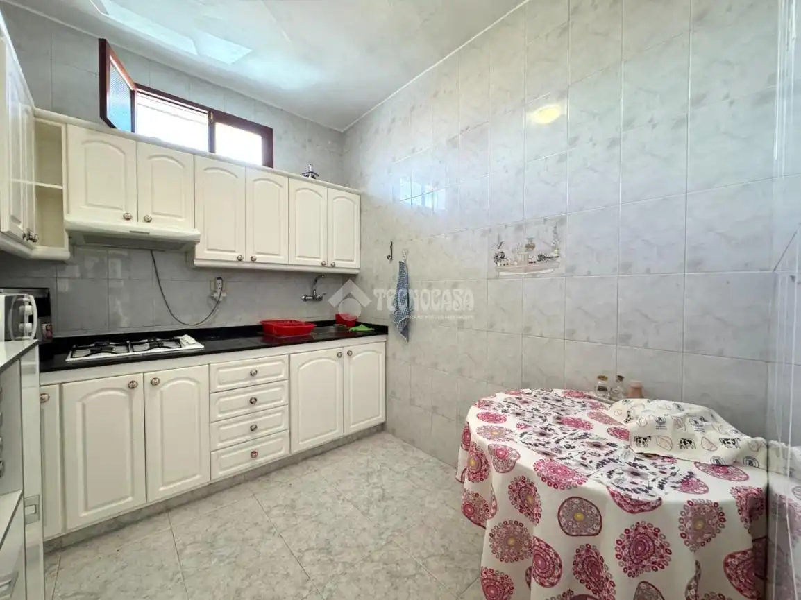 Cuina de Casa adosada en venda en Las Palmas de Gran Canaria amb Traster i Balcó