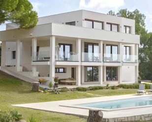 Vista exterior de Casa o xalet en venda en Tarifa amb Jardí privat, Terrassa i Traster