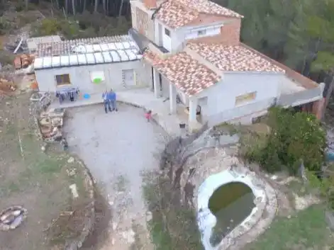 Vista exterior de Pis en venda en Torrelles de Foix amb Jardí privat, Parquet i Piscina