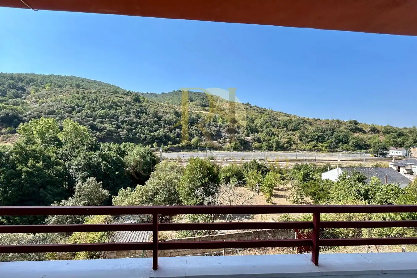 Terrassa de Casa o xalet en venda en Torre del Bierzo amb Terrassa i Moblat