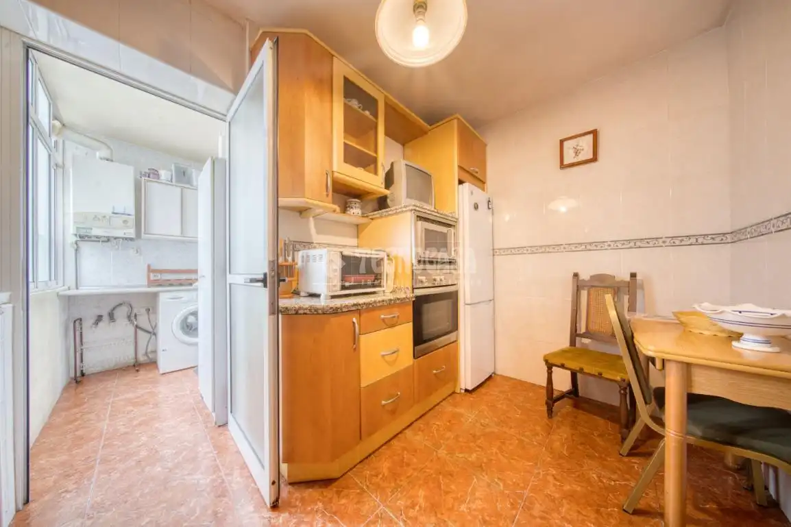 Cocina de Piso en venta en Valladolid con Calefacción, Parquet y Terraza