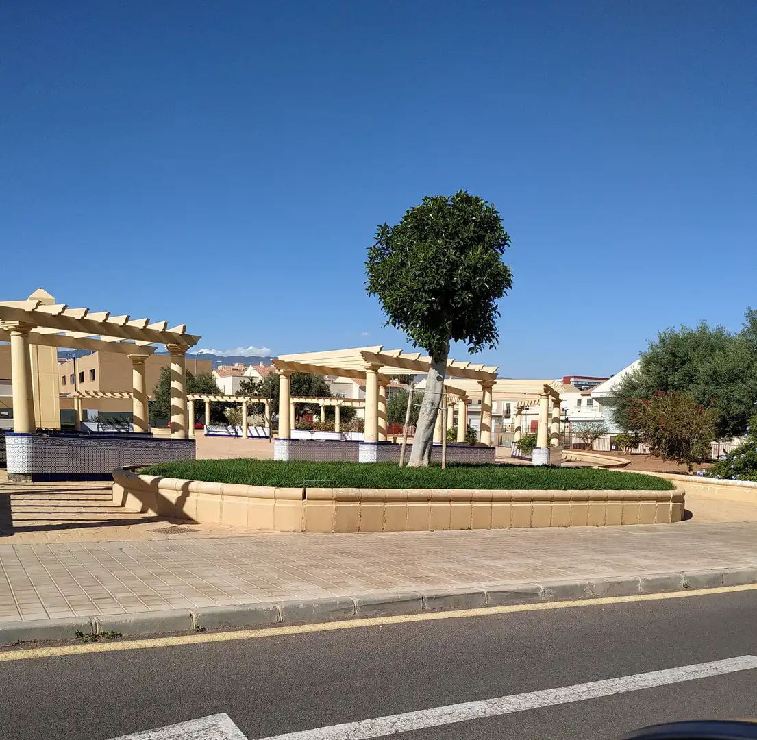 Vista exterior de Casa adosada en venta en Huércal de Almería con Jardín privado y Terraza