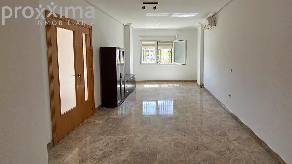 Single-family semi-detached for sale in Montequinto  with Air Conditioner, Heating and Storage room