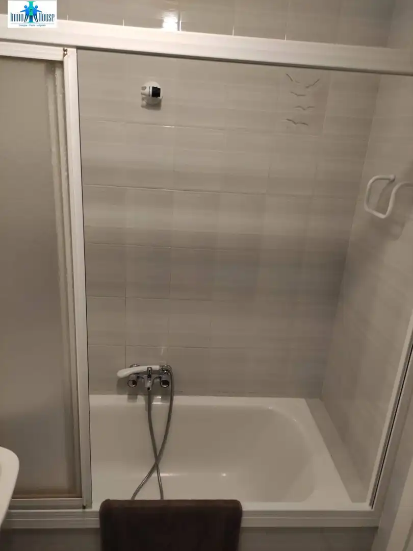 Bany de Pis en venda en Albacete amb Aire condicionat, Calefacció i Terrassa