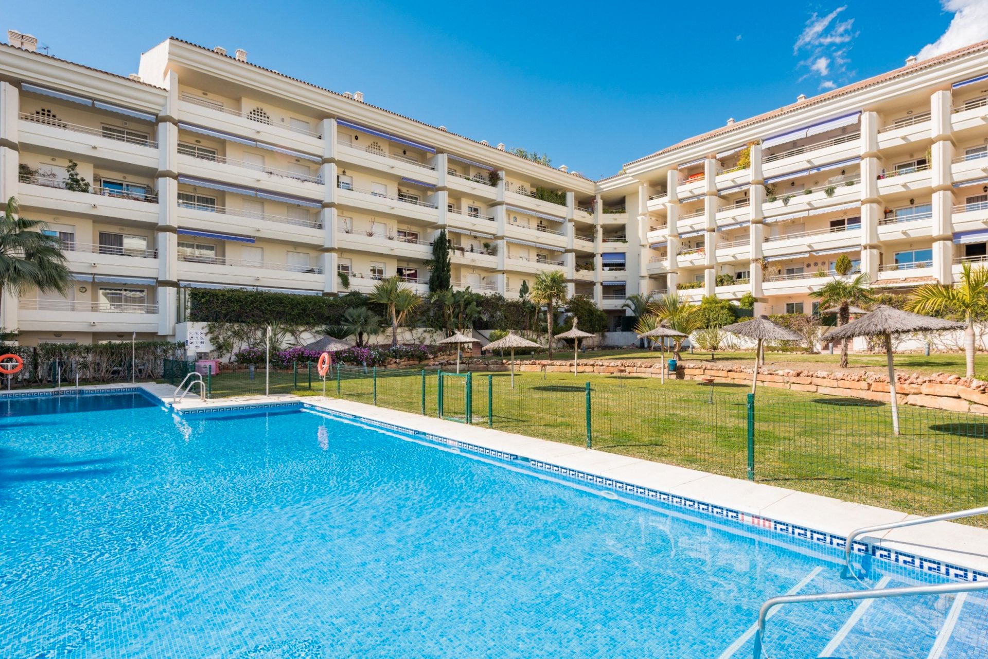 Exterior view of Attic for sale in Marbella  with Air Conditioner, Terrace and Storage room
