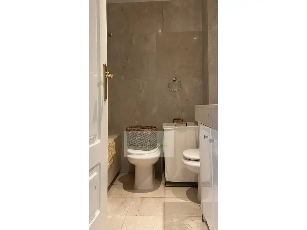 Bathroom of Flat for rent in Marbella