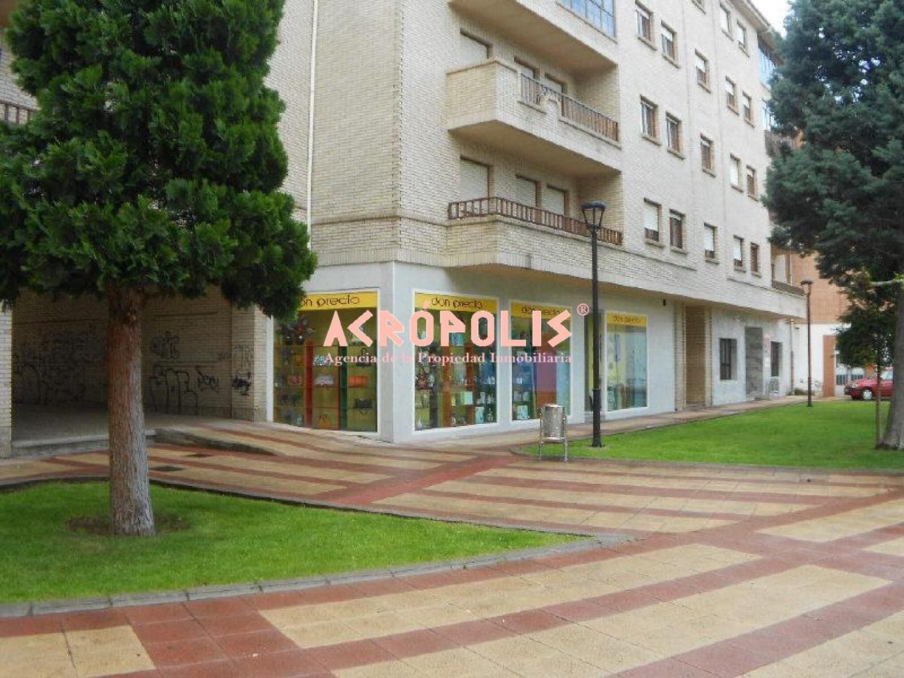 Local de lloguer en La Robla 
