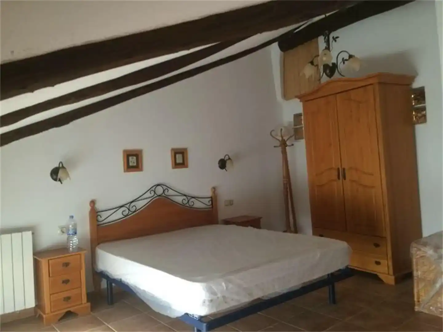 Dormitori de Casa adosada en venda en Perales del Alfambra, Teruel
