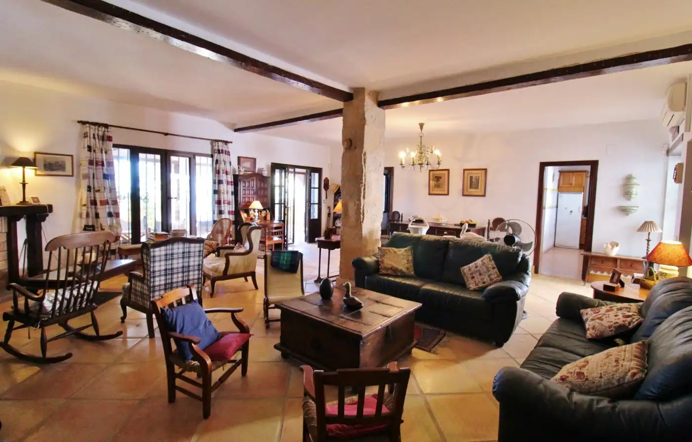 Sala de estar de Casa o chalet en venta en Moraira con Aire acondicionado, Calefacción y Jardín privado