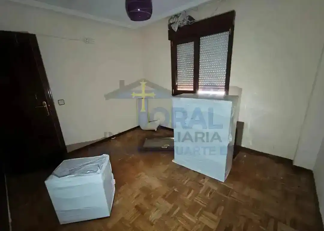 Piso en venta en Gijón  con Parquet, Trastero y Amueblado