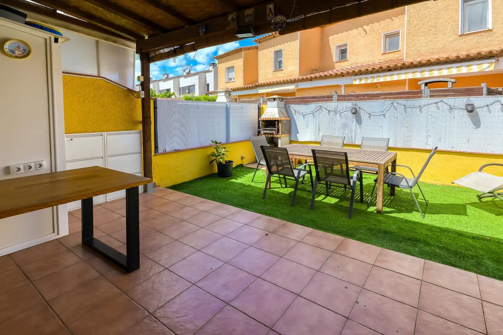 Terrassa de Casa adosada en venda en Torroella de Fluvià amb Aire condicionat, Calefacció i Jardí privat