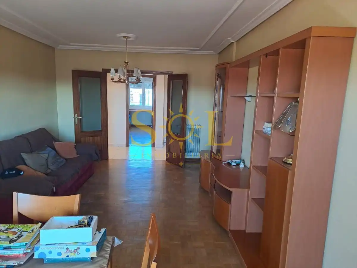Wohnzimmer von Wohnung zum Verkauf in La Bañeza  mit Heizung, Parkett und Abstellraum