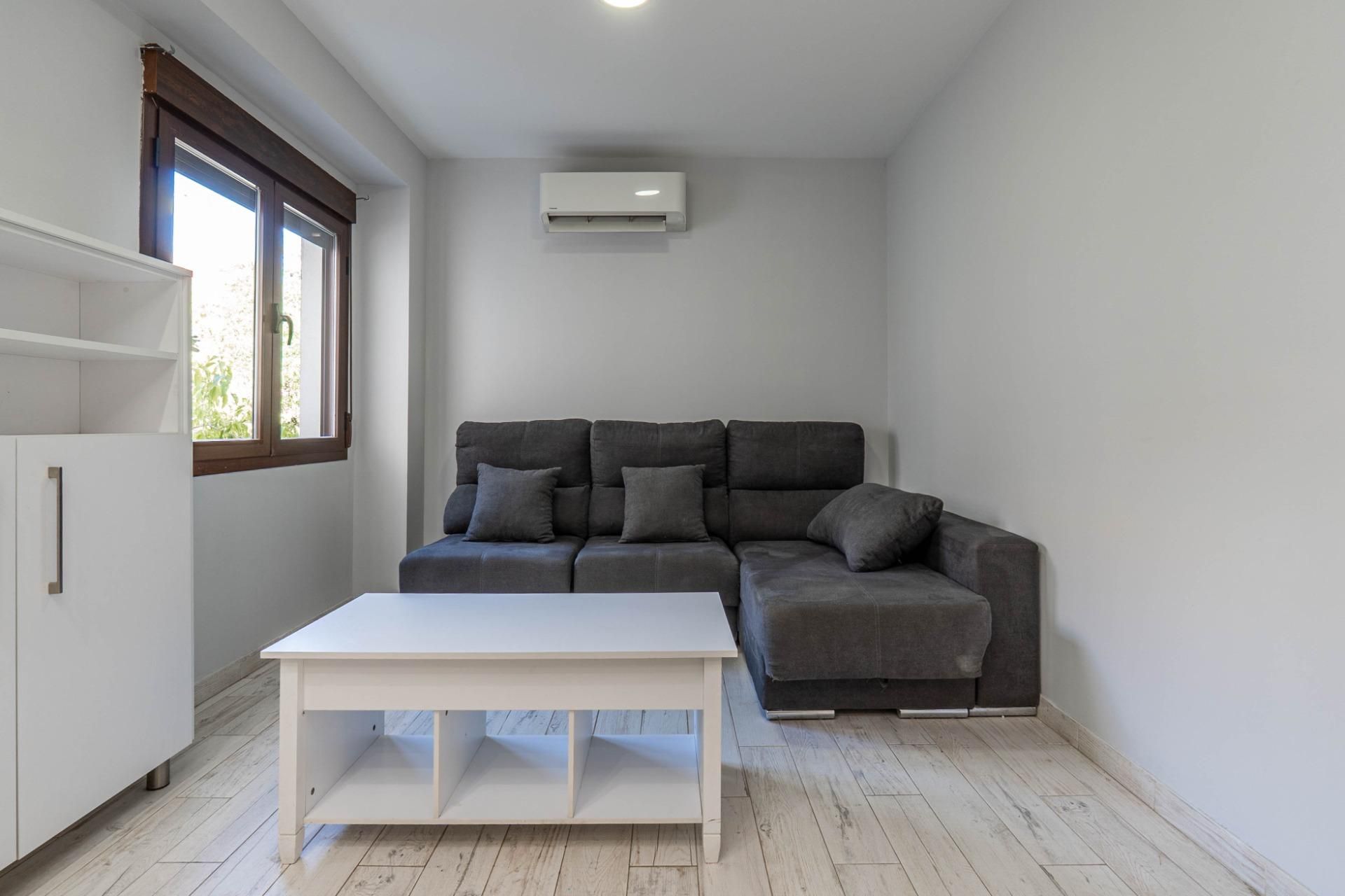 Sala d'estar de Pis en venda en  Granada Capital amb Aire condicionat i Calefacció