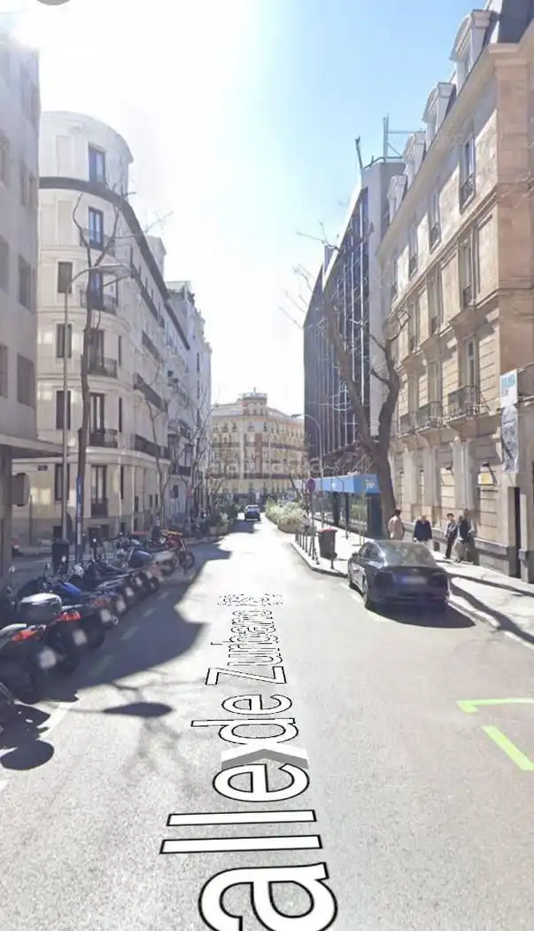Einzelparkplatz zum Verkauf in Calle de Zurbano 5