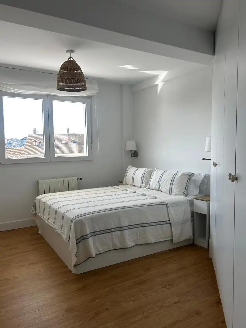 Schlafzimmer von Wohnung zur Miete in Santander mit Heizung, Privatgarten und Terrasse