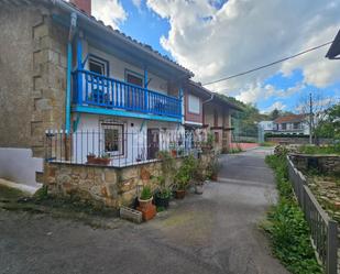 Exterior view of Single-family semi-detached for sale in Corvera de Toranzo