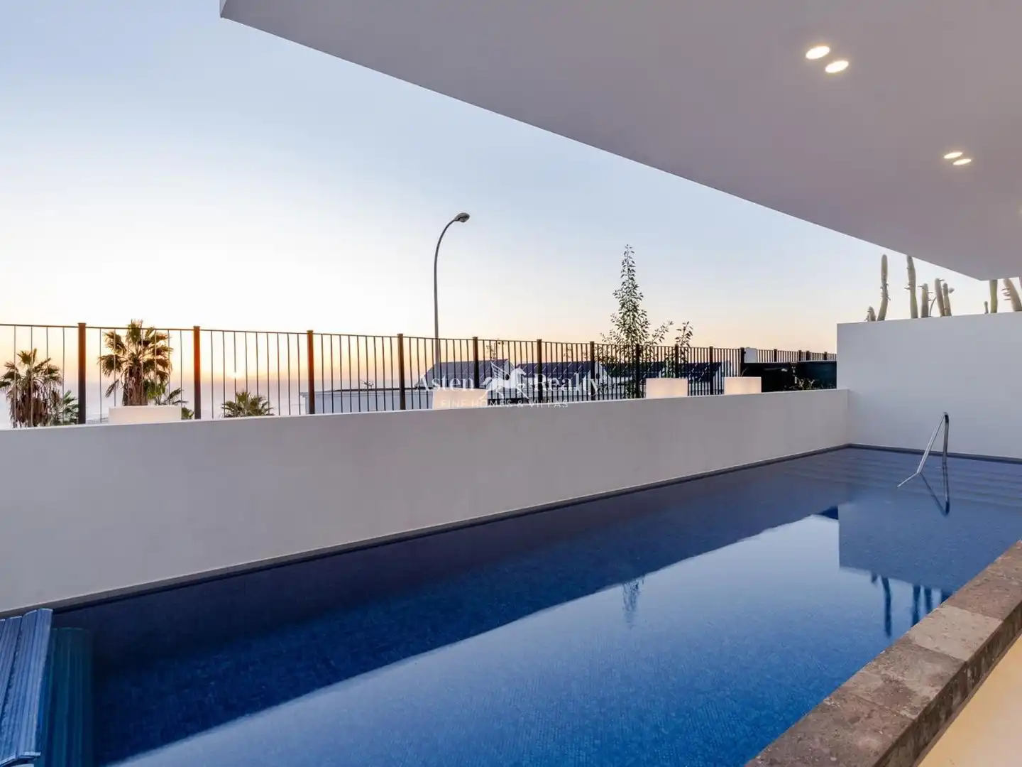Piscina de Casa adosada de lloguer en Adeje amb Aire condicionat, Jardí privat i Terrassa