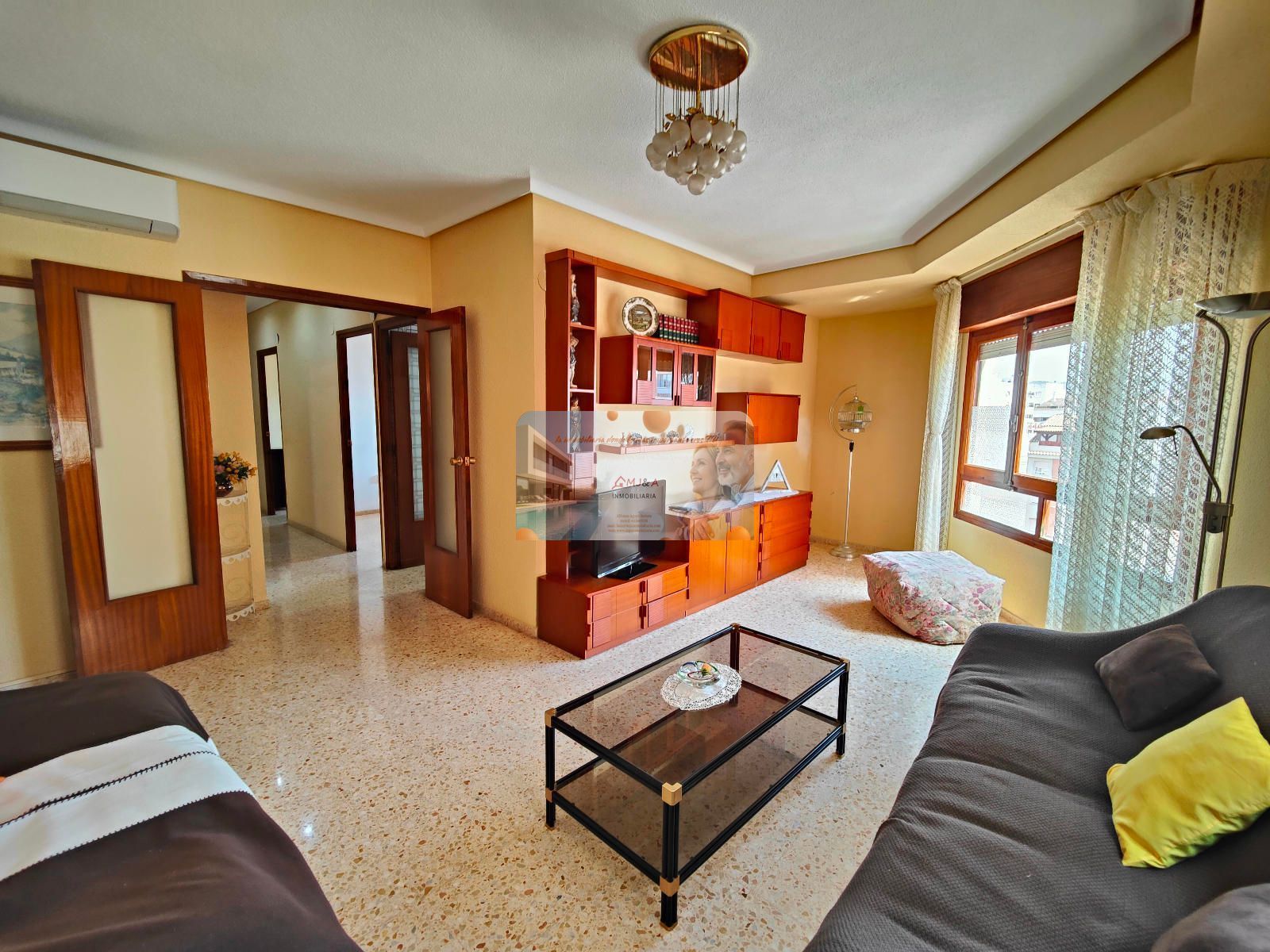 Living room of Flat to share in Castellón de la Plana / Castelló de la Plana  with Air Conditioner, Furnished and Oven