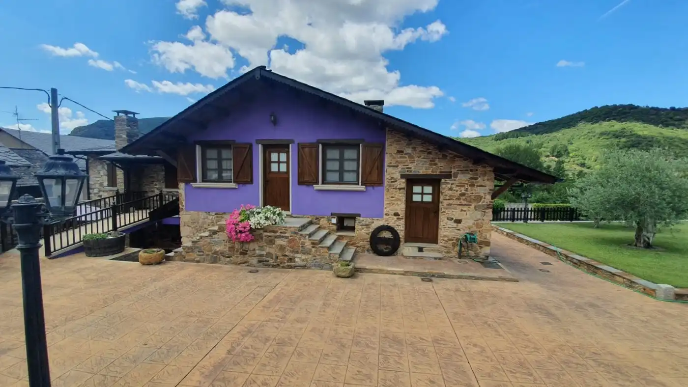 Finca rústica en venda a Camino Iglesia, 3, Carucedo