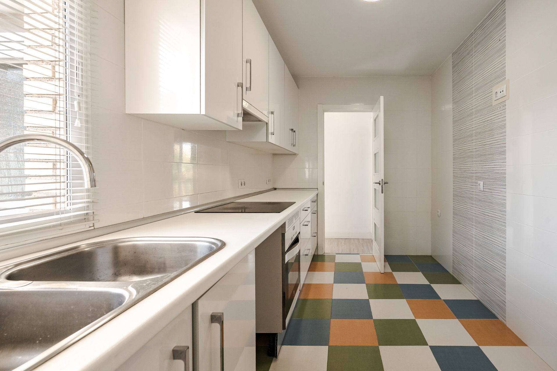 Kitchen of Flat to rent in Alcalá de Henares  with Air Conditioner, Heating and Parquet flooring