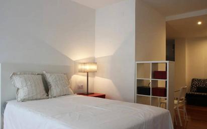Dormitori de Apartament de lloguer en Bilbao  amb Calefacció