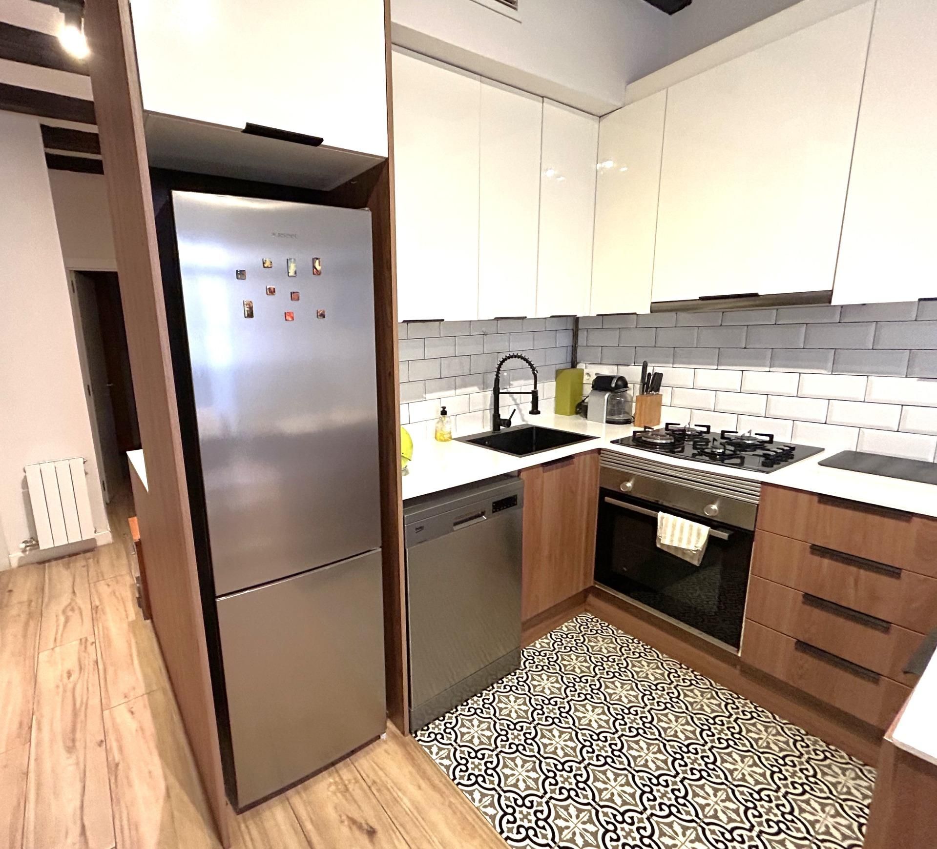 Cuina de Pis de lloguer en  Barcelona Capital amb Aire condicionat i Calefacció