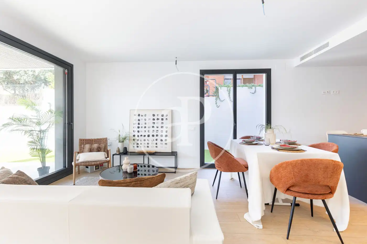 Wohnzimmer von Wohnung zum Verkauf in Sant Cugat del Vallès mit Klimaanlage, Heizung und Privatgarten