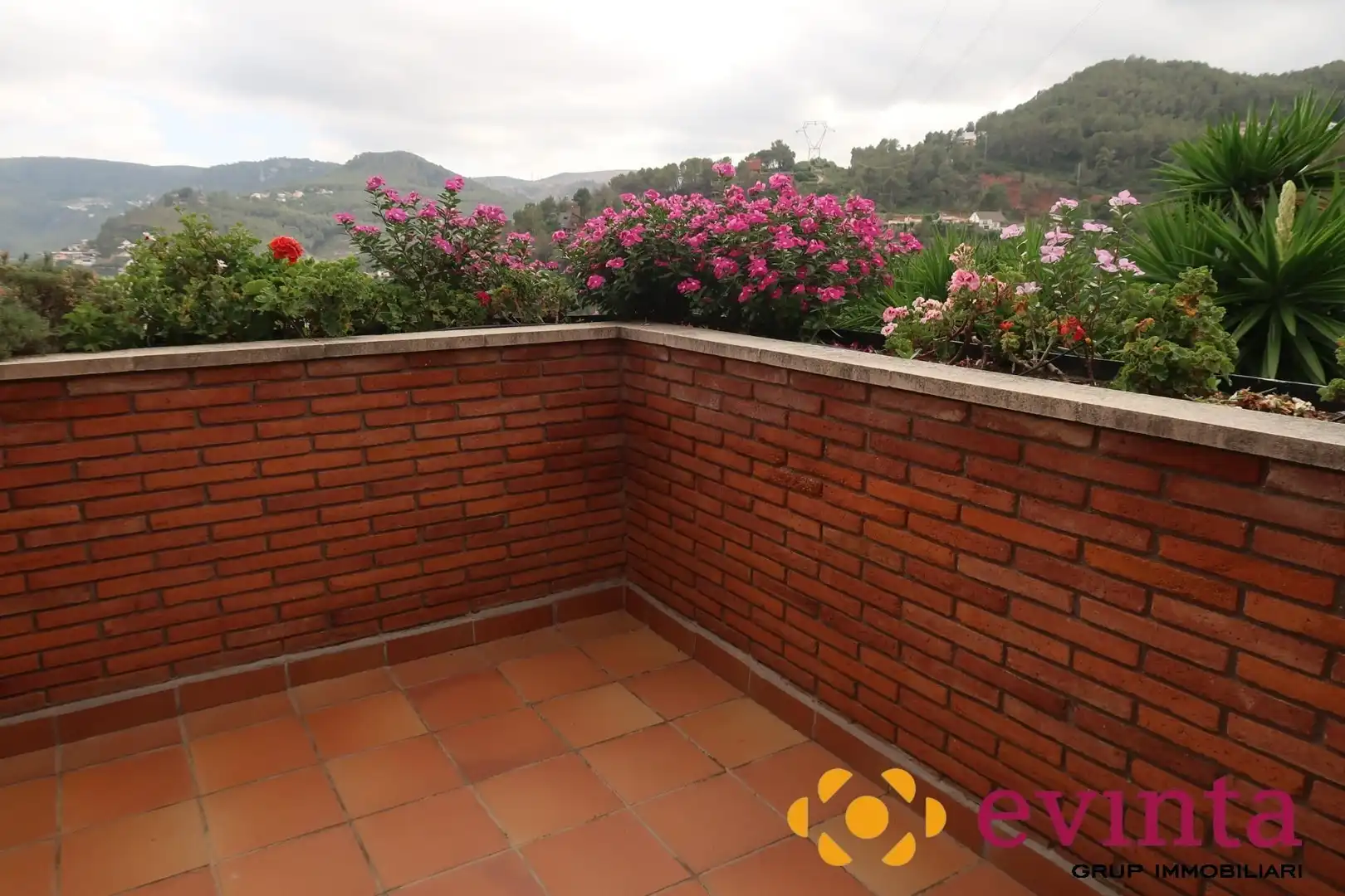Terraza de Casa o chalet en venta en Vallirana con Calefacción, Jardín privado y Terraza