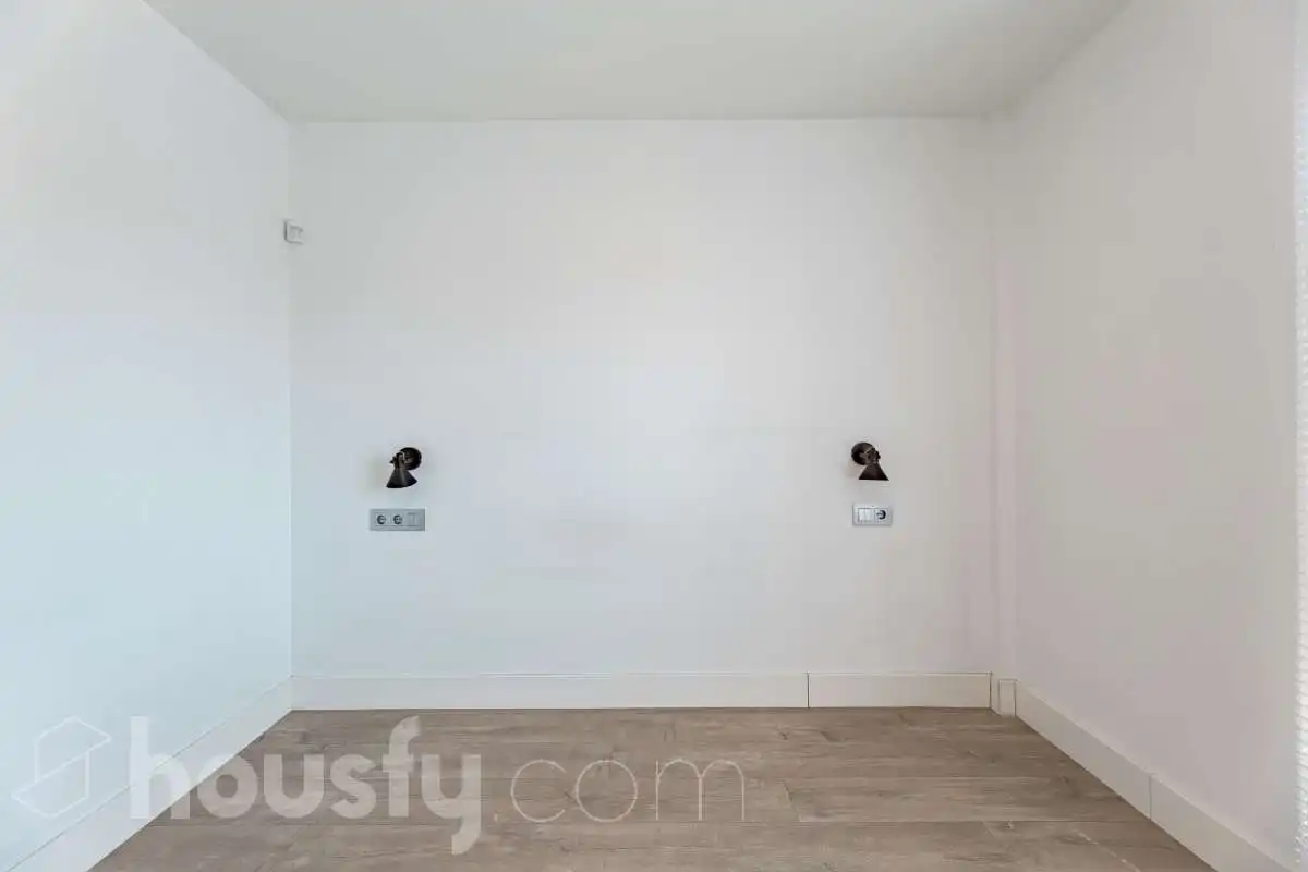 Wohnung zum Verkauf in Castelldefels mit Klimaanlage, Heizung und Balkon