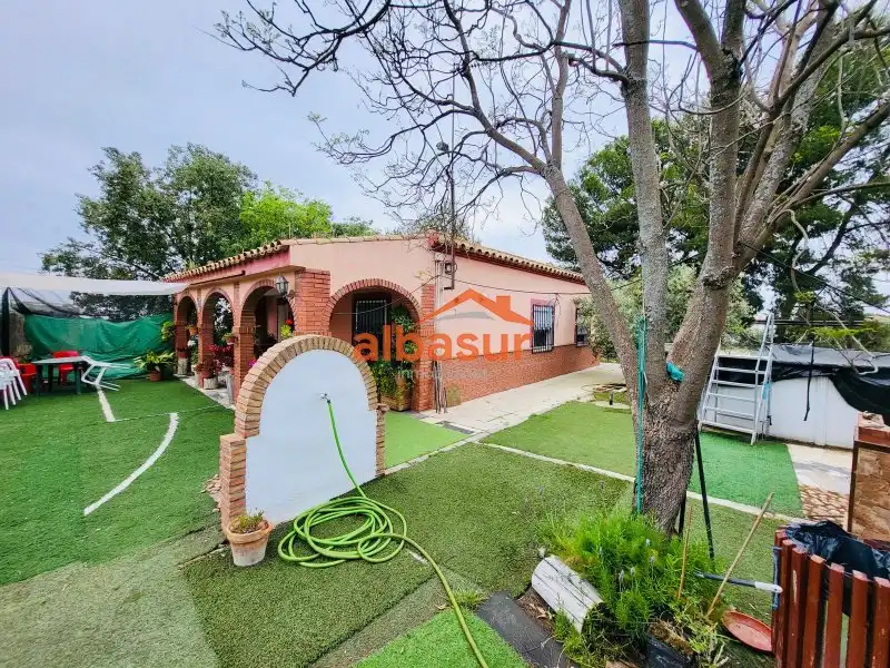 Jardín de Casa o chalet en venta en La Carlota con Aire acondicionado, Jardín privado y Piscina