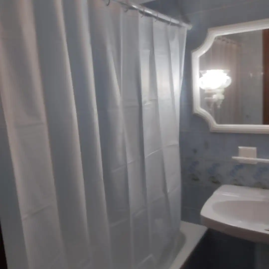 Bathroom of Flat for rent in Cuenca  with Heating, Parquet flooring and Terrace