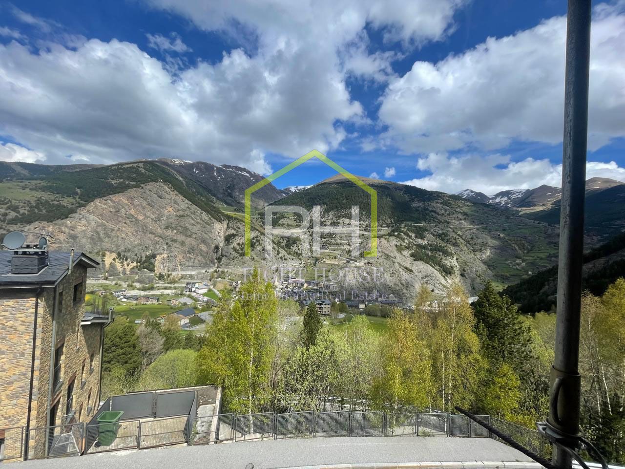 Vista exterior de Piso en venta en Canillo con Aire acondicionado, Calefacción y Jardín privado