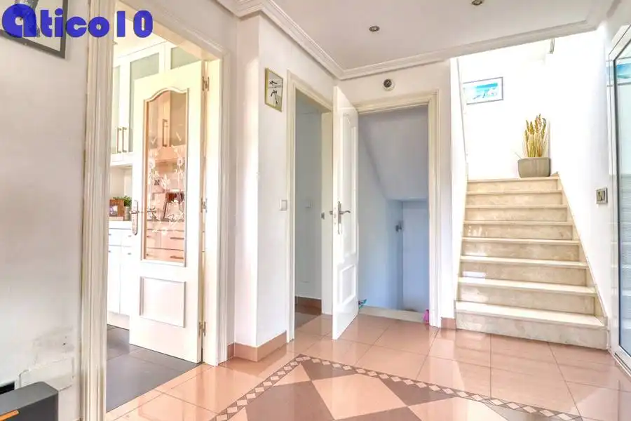 Casa o chalet en venta en Gijón  con Calefacción, Jardín privado y Parquet