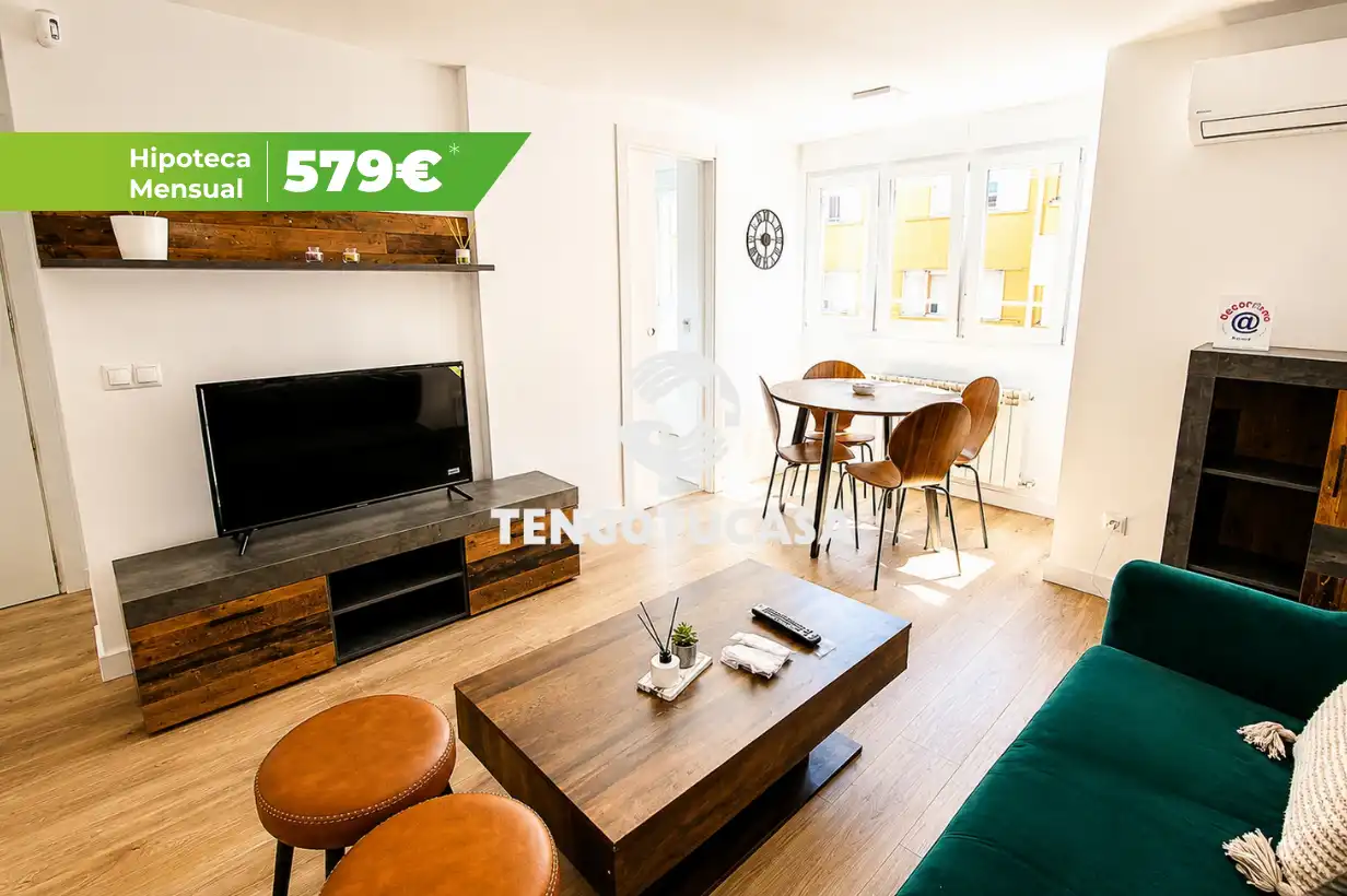 Living room of Flat for sale in Madrid  with Air Conditioner, Furnished and Oven