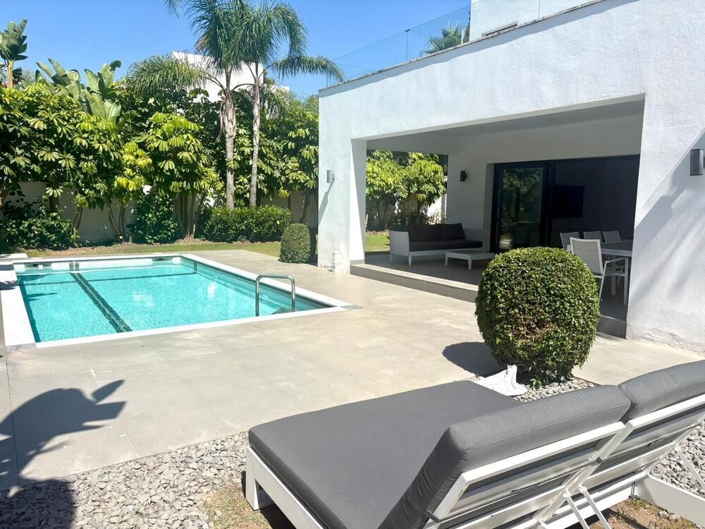 Exterior view of House or chalet to rent in Estepona  with Air Conditioner, Private garden and Terrace