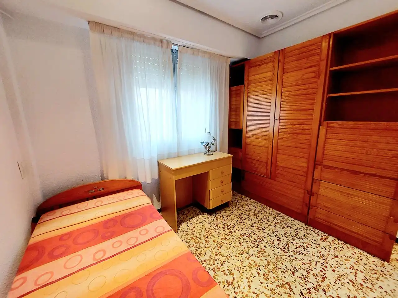 Bedroom of Flat for rent in Elche / Elx  with Air Conditioner, Furnished and Balcony