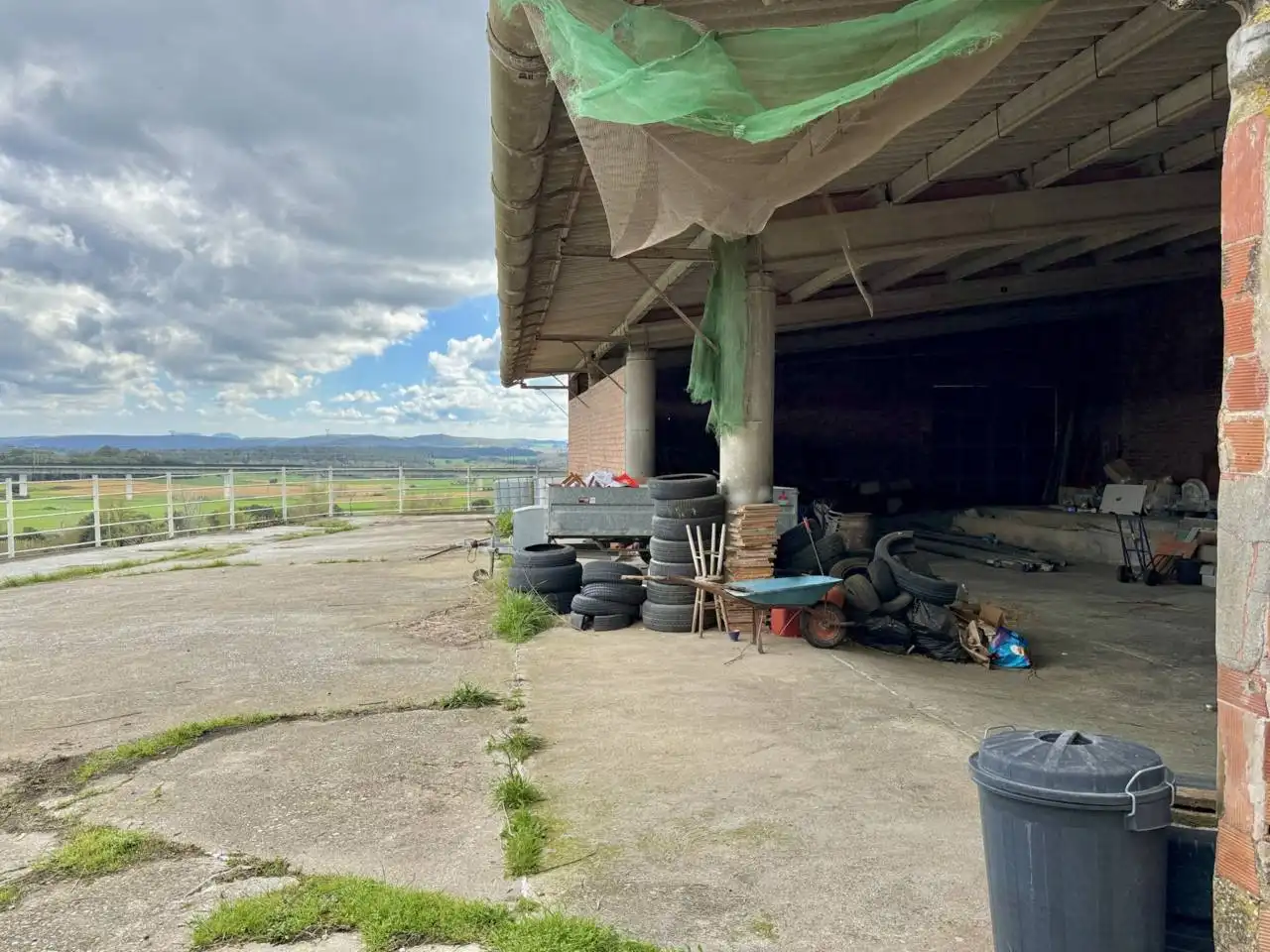 Parking de Finca rústica en venta en Pontós con Calefacción, Jardín privado y Terraza
