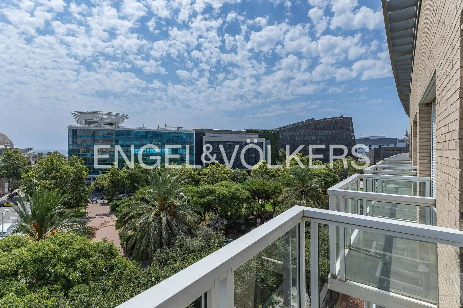 Vista exterior de Àtic de lloguer en Barcelona amb Aire condicionat, Calefacció i Parquet