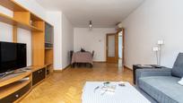 Wohnzimmer von Wohnung zum verkauf in Coslada mit Heizung, Privatgarten und Abstellraum