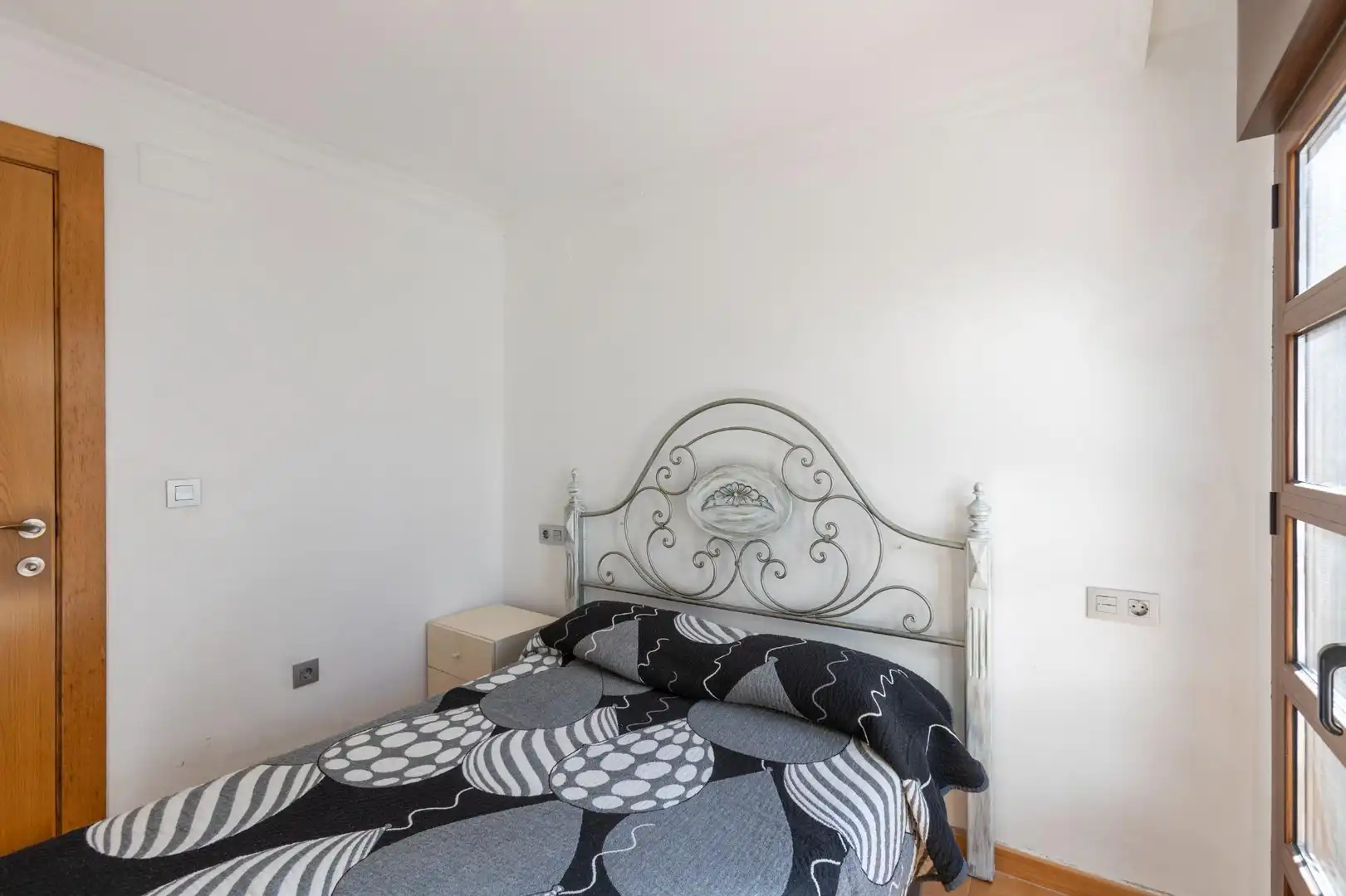 Bedroom of Houses for sale in Almuñécar  with Air Conditioner, Terrace and Furnished