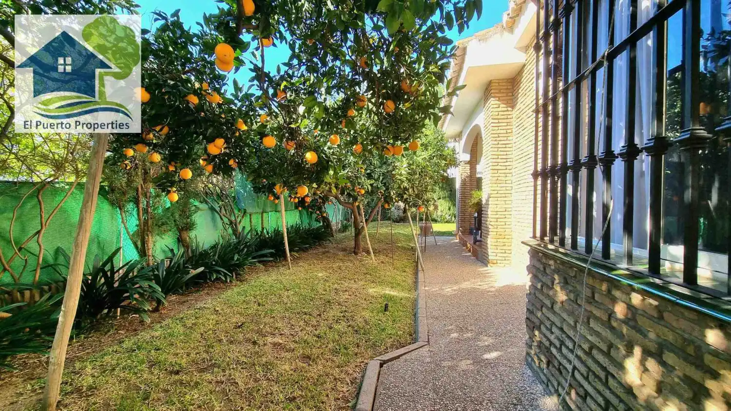 Jardí de Casa o xalet en venda en El Puerto de Santa María amb Aire condicionat, Jardí privat i Traster